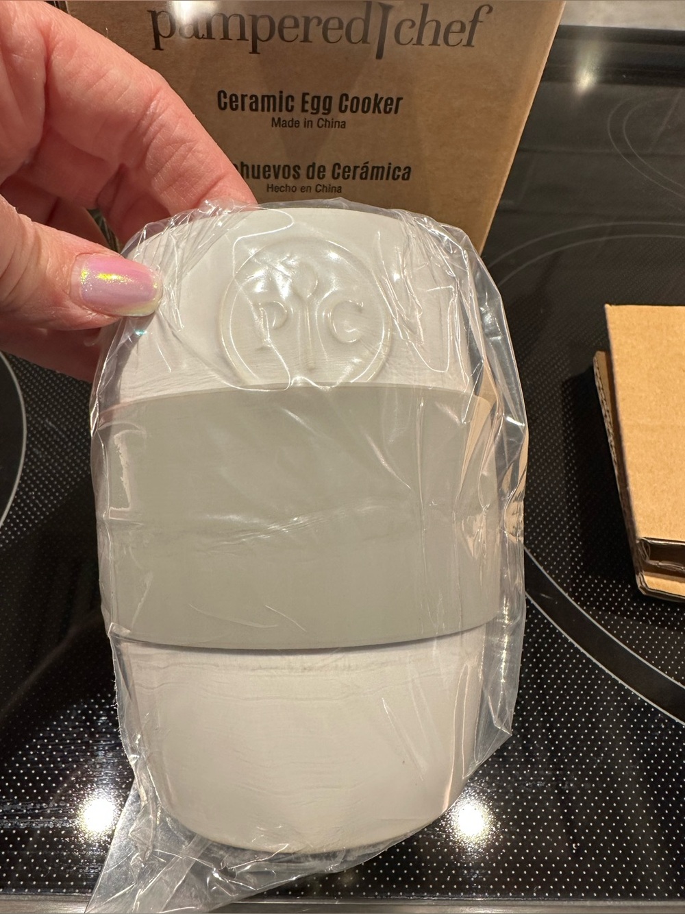 NEW - Pampered Chef Ceramic Egg Cooker - Picture 6 of 7